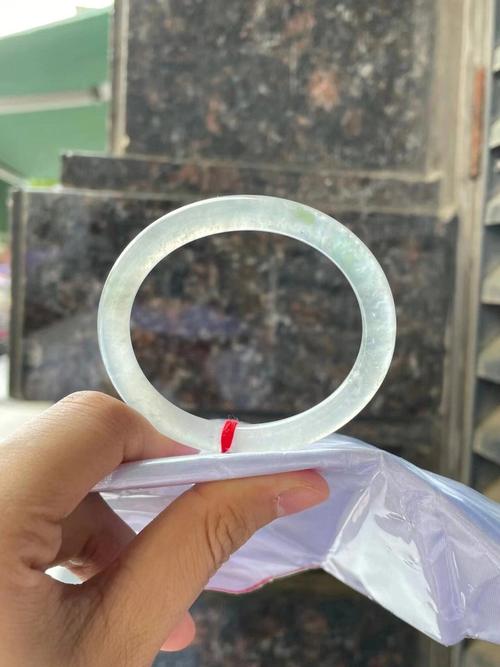 今天澳门晚9点35开特和翡翠手镯弄丢只赔60与翡翠手镯弄丢只赔60元吗