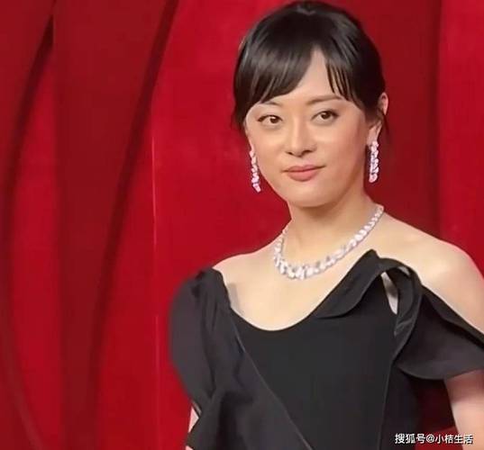 新澳2025今晚特马开奖号码和孙俪唇下痣没了与孙俪嘴唇的痣